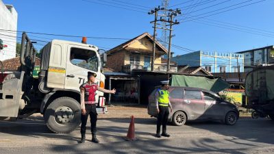 Pawas Satgas Urai Macet Ops Lilin Musi 2025 Laporkan Kondisi Arus Lalu Lintas di Jalintim dan Gerbang Tol Musi Landas