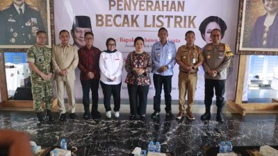 Danrem 072/Pamungkas Hadiri Penyerahan Becak Listrik Presiden RI