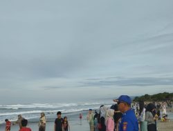 Sat Polairud Polres Garut Laksanakan Patroli dan Himbauan kepada Wisatawan di Pantai Selatan