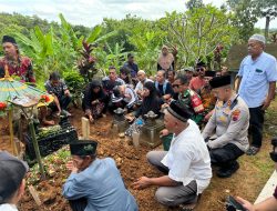 Kapolres Boyolali hadir dalam pemakaman Jenazah Korban Curas di Karanggede