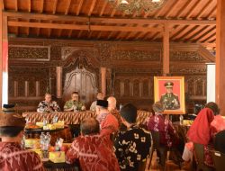 Danrem 072/Pamungkas Hadiri Diskusi & Tasyakuran Penganugerahan Gelar Pahlawan Nasional kepada Jenderal Besar H.M. Soeharto