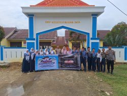 Kanit Binpolmas Sat Binmas Polres Musi Rawas Utara Penyuluhan Bullying di SMPN Karang Jaya.