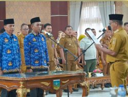 Bupati H. Khairunas Lantik 2 Pejabat Administrator Hasil Sistem Manajemen Talenta