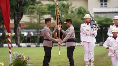 Polda Sumsel Gelar Penyambutan Kapolda Baru, Penyerahan Pataka, dan Pelepasan Kapolda Lama
