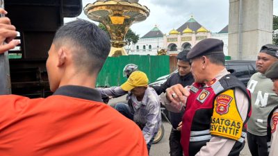 Operasi Pekat Musi 2026: Ditsamapta Polda Sumsel Amankan Tiga Juru Parkir Liar di Pasar 16 Ilir