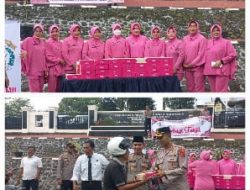 Bhayangkari Tanah Datar Perkuat Kepedulian Sosial, Turun Langsung Berbagi Takjil di Ruang Publik