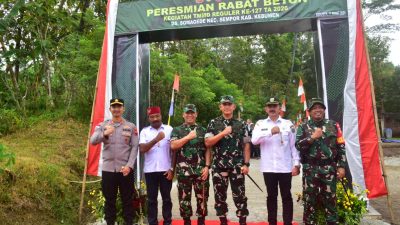 Danrem 072/Pamungkas Dampingi Pangdam IV/Diponegoro Tutup TMMD Reguler ke-127 di Kebumen