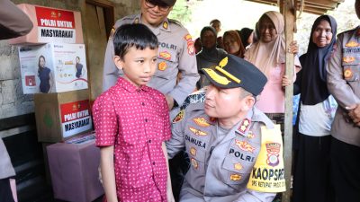 Kapolres dan Bupati Gunungkidul Kunjungi Bocah yang Putus Sekolah Demi Rawat Orang Tua