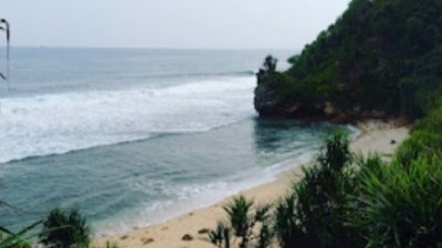 Keindahan Wisata Pantai Puyangan Wonogiri