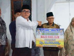 Safari Ramadan Ketua DPRD Martius Sambangi Masjid Nurul Ulum Abai