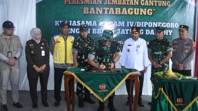 Pangdam IV/Diponegoro Resmikan Jembatan Gantung di Pemalang