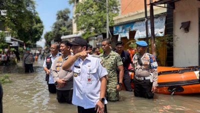 Dandim 0735/Surakarta Bersama Forkopimda Tinjau Kondisi Banjir di Kelurahan Joyotakan