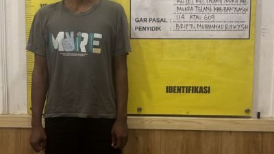 Pengedar Sabu Tak Berkutik Saat Digerebek, Barang Bukti Masih di Tangan