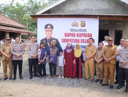 Dua Petani Lansia di OKU Timur Terima Rumah Baru dari Kapolda Sumsel, Bukti Polri Peduli Hingga ke Akar Rumput