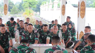 Tingkatkan Nasionalisme Dan Cinta Tanah Air, Korem 072/Pamungkas Gelar Ziarah Makam Pahlawan dan Nobar Film Dokumenter Jenderal Sudirman