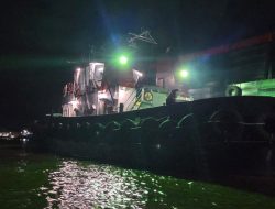 Rumah Warga Roboh Ditabrak Tongkang Larat, Polda Sumsel Selidiki Unsur Kelalaian TB Trans Marine 02