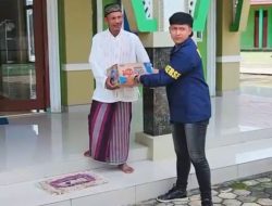 Polres Banyuasin Giat “BALINAR” Bakti Religi Sat Resnarkoba Berbagi Air Mineral di Masjid Salmaniah