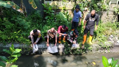 Babinsa Pajang Ajak Masyarakat Jaga Kelestarian Ekosistem Sungai & Ketahanan Pangan
