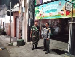 Piket Koramil 04/Jebres Patroli Malam Bersama Linmas, Sebagai Langkah Preventif Guna Menjaga Kondusifitas Wilayah