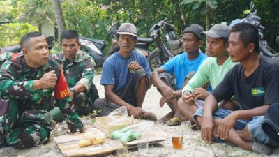 Keakraban Dansatgas TMMD dengan Masyarakat