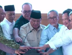 Mendagri Tito Dampingi Presiden Prabowo Resmikan Operasionalisasi 1.061 KDKMP