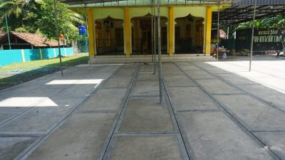 Halaman Masjid Al Ma’ruf Padukuhan Senden Selesai Diperkeras