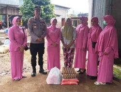 Kapolsek Lintau Buo Salurkan Bantuan untuk Anggota Terdampak Banjir, Wujud Solidaritas di Tengah Musibah
