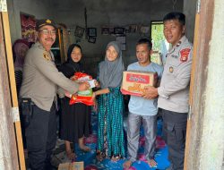Kapolres Musi Rawas Utara Serahkan Bantuan Sembako untuk Keluarga Korban Tenggelam Azam dari Latifah