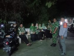 Pastikan Wilayah Aman, Piket Koramil 04/Jebres Berkolaborasi Dengan Linmas Aktif Laksanakan Patroli Malam
