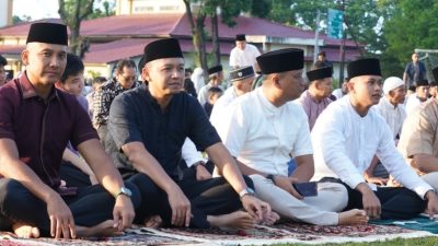 Danrem 072/Pamungkas Hadiri Shalat Idul Adha dan Serahkan Hewan Kurban di Yonif 403/Wirasada Prastista