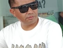 Karier Kilat di Tengah Birokrasi yang Tersendat