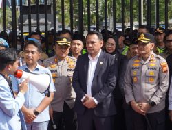 Dukung Demokrasi dan Stabilitas Nasional, Polrestabes Palembang Amankan Penyampaian Aspirasi Mahasiswa di DPRD Sumsel