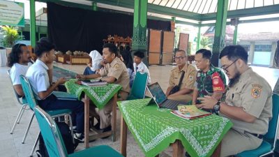 Kawal PPDB SMKN 08 Surakarta, Babinsa Turun Langsung Pastikan Proses Aman Dan Tertib