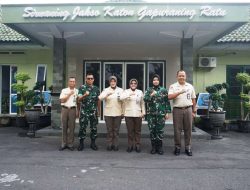 Tim Home Visit Pusrehabkeshan Kementerian Pertahanan Kunjungi Serka Dwi Joko Anggota Koramil 02/Temon