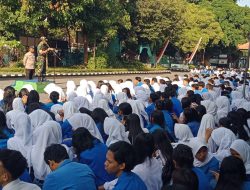 Gelar Sosialisasi Rekrutmen TNI AD, Babinsa Kepatihan Wetan Tegaskan Penerimaan TNI AD Gratis Tanpa Biaya