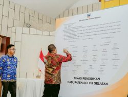 Solsel Tanda Tangani Pakta Ingritas, Pastikan SPMB Obektif, Transparan, dan Akuntabel