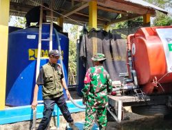 Babinsa Pendoworejo Pendampingan Dropping Air Bersih Bagi Warga