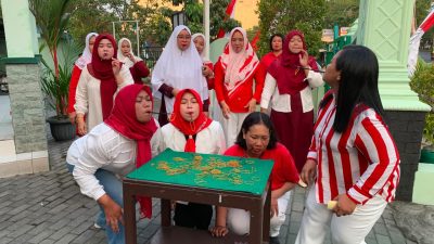Persit KCK Ranting 05 Koramil 04/Jebres Gelar Lomba Sambut HUT Kemerdekaan RI ke-81