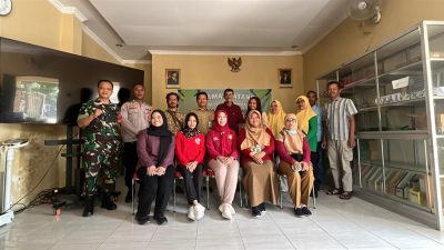 Babinsa Kepatihan Wetan Dampingi Duta Lomba Kebersihan Lingkungan dan Pengelolaan Sampah