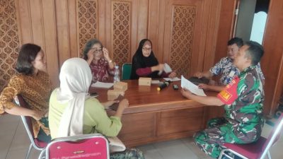 Perkuat Sinergi Tiga Pilar, Babinsa Purwodiningratan Musyawarah Bersama Perangkat Kelurahan