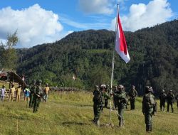 Menembus Keterisolasian Ugimba, Prajurit Koops TNI Habema Kibarkan Merah Putih di Kaki Gunung Cartenz