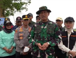 Instruksi Presiden, Tim Alfa TNI Terjun dari Udara Buru Titik Panas Padamkan Bara Karhutla Way Kambas