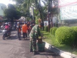 Babinsa Timuran Ajak Warga Kerja Bakti, Wujudkan Lingkungan Bersih dan Sehat