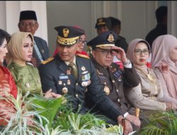 Danrem 072/Pamungkas Hadiri Upacara Penurunan Bendera HUT Ke-81 Kemerdekaan RI di Gedung Agung Yogyakarta