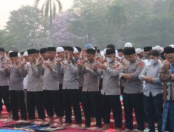 Ikhtiar Bersama Hadapi Kemarau dan Karhutla, Kapolda Sumsel Ikuti Shalat Istisqa