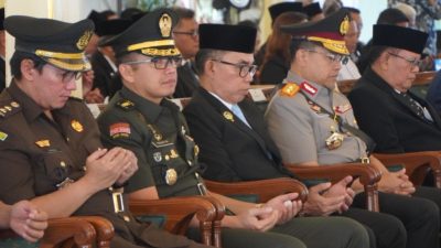 Kasrem 072/Pamungkas Hadiri Pelantikan Pejabat Pemda DIY