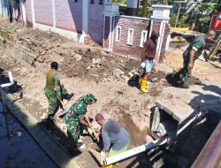 Menuju KBD Tahap III, Koramil 04/Jebres Bersama Warga Gandekan Siapkan Kotis Hingga Dapur Lapangan