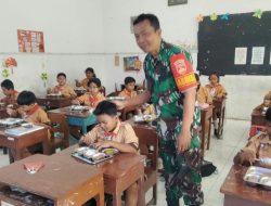 Babinsa Purwodiningratan Dampingi Pendistribusian Makan Bergizi Gratis di SDN Purwodiningratan